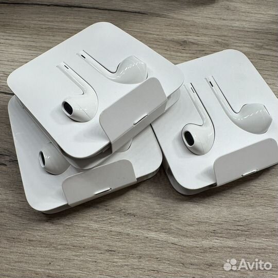 Новые наушники Apple EarPods