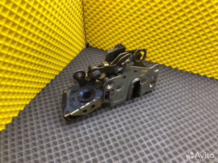 Замок двери передний правый Mercedes-Benz S-Class