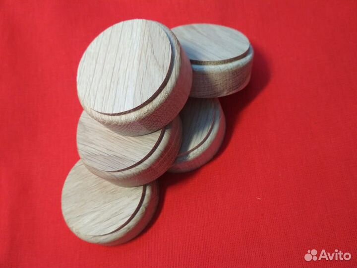 Подставка под миниатюру