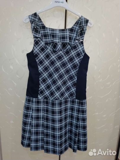 Школьная форма для девочки 140/34