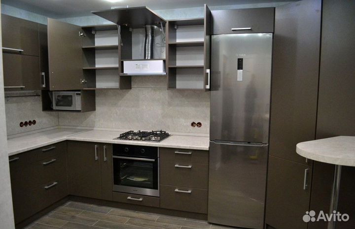 Угловая кухня с мдф фасадами