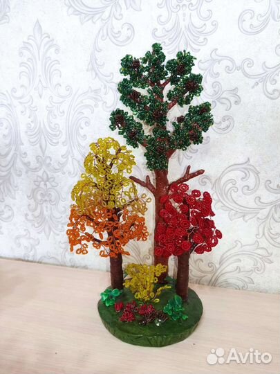 Цвета и деревья на заказ из бисера