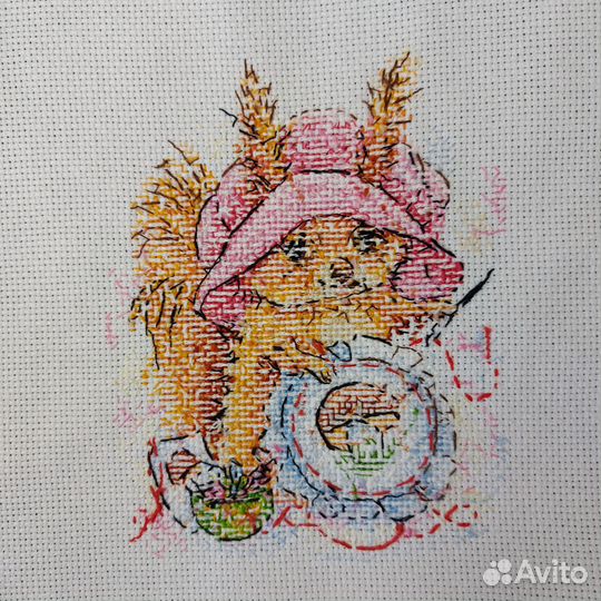 Вышивка крестом Белочка осенняя