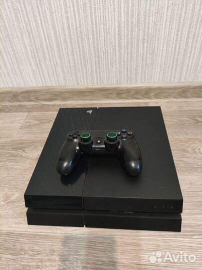 Sony PS4 1tb прошитая, 2 джойстика