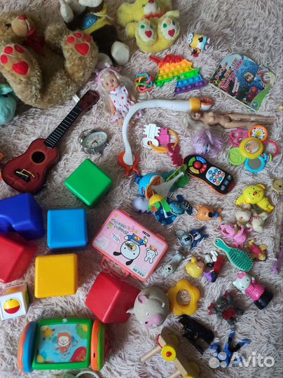 Огромный пакет разных игрушек