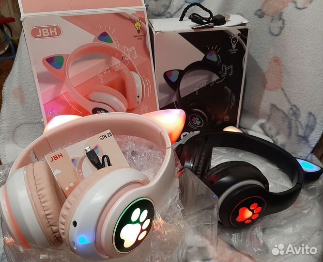 Беспроводные наушники светящиеся с ушками новые