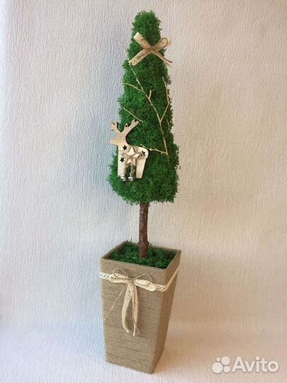 Елка новогодняя из мха