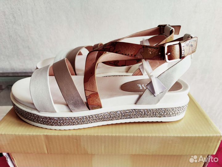 Босоножки Alviero Martini 37