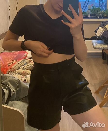 Шорты женские кожаные черные М