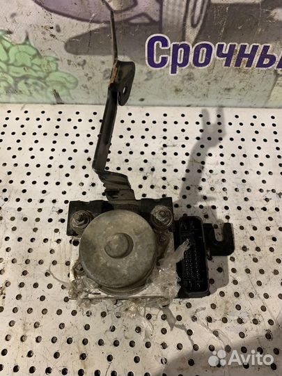 Блок управления ABS Renault Logan