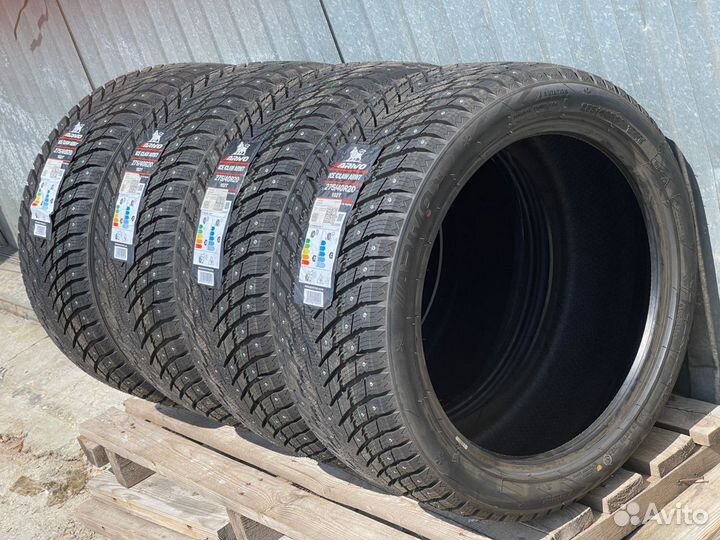 Arivo Ice Claw ARW7 275/40 R20 102T