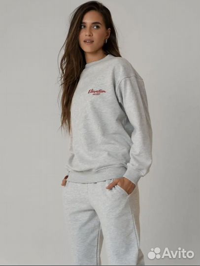 Спортивный костюм женский