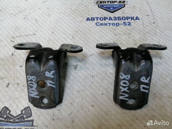 Петля двери передняя правая Nissan X-Trail T31