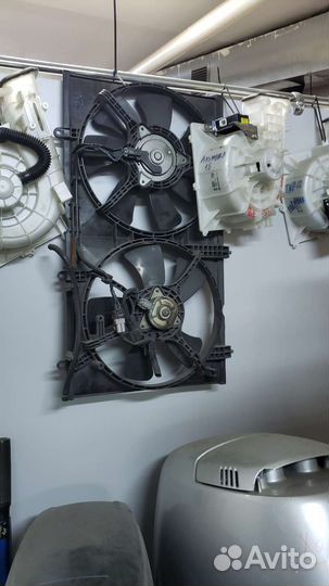 Вентилятор охлаждения Mitsubishi Lancer 9