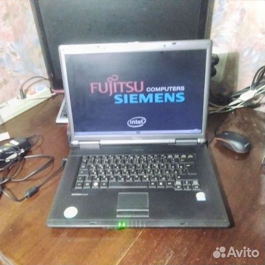 Ноутбук Fujitsu Siemens esprimo mobile v 5535