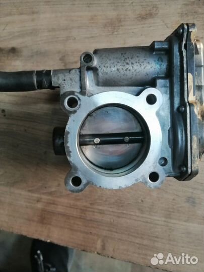 Дросельная заслонка Toyota Corolla 150 1ZR-FE