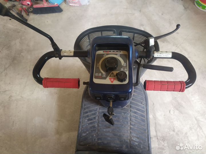 Продам электро скутер для пожилых людей Suzuki