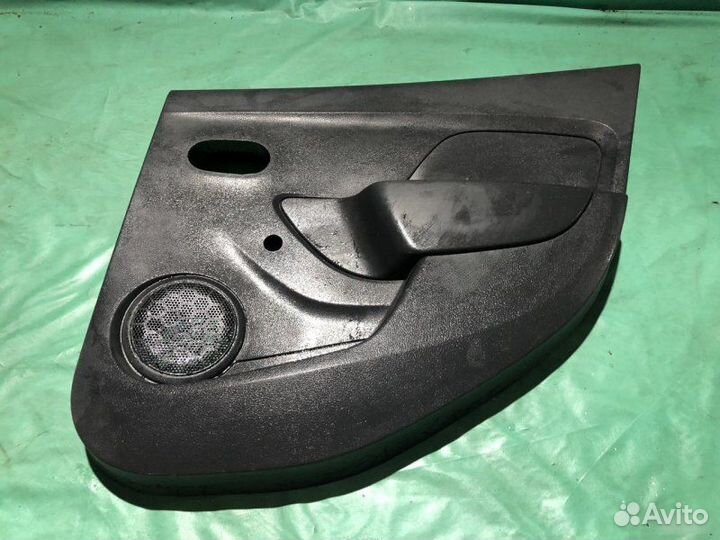Обшивка двери задняя правая Renault Logan 2