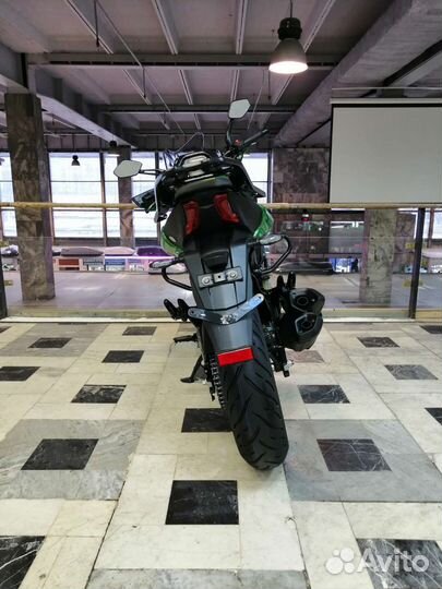Мотоцикл Bajaj Dominar 400