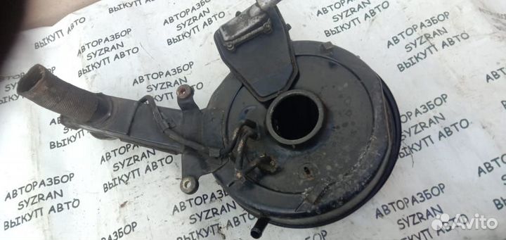 Корпус воздушного фильтра Nissan March 1987 K10