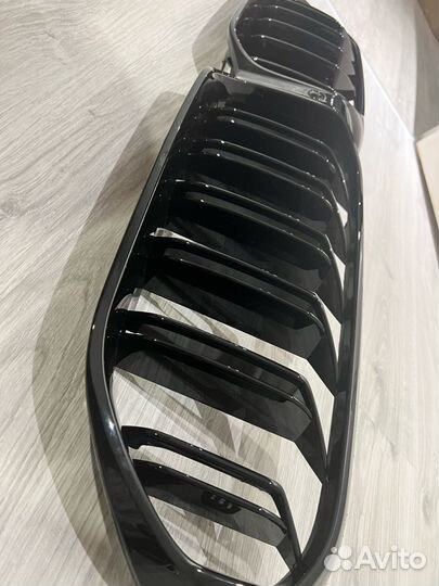 Решетка BMW 5 серия G31 Стиль М5 черный глянец