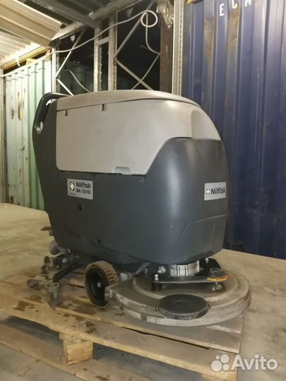 Поломоечная машина Nilfisk BA 531D Аккумуляторная