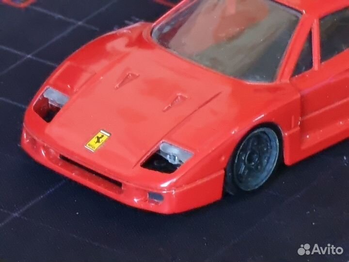 Масштабная модель 1:43 Ferrari F40 для досборки