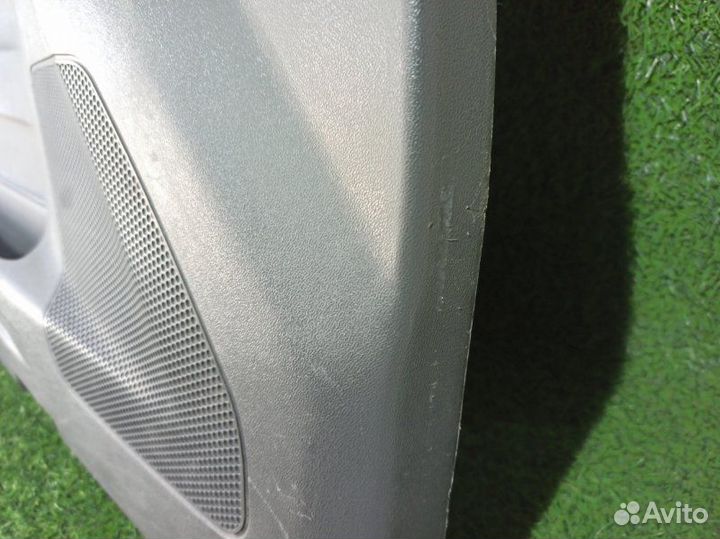 Обшивка двери передняя левая Mitsubishi Pajero 3