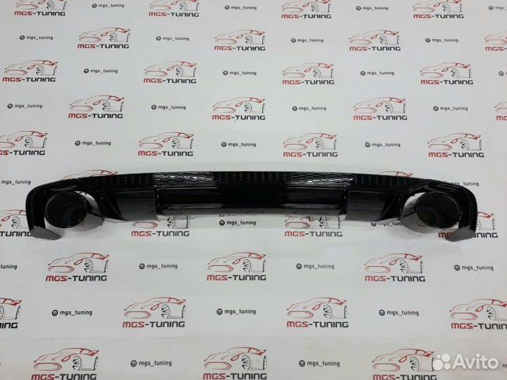 Диффузор с насадками на Audi A4 B9 RS4 S-Line