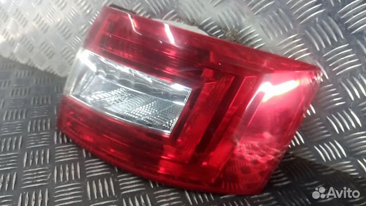 Фонарь задний правый Skoda Octavia