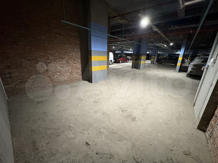 Машиноместо, 13 м²