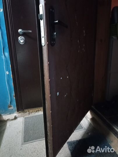 Дверь входная металлическая