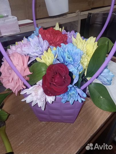 Продавец цветов в ночь