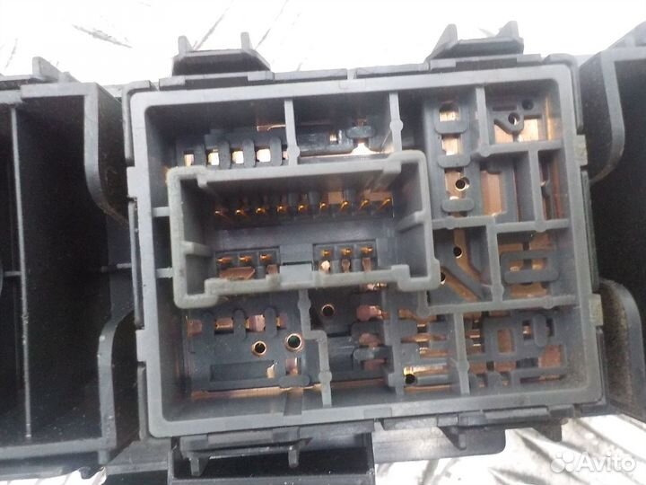 Кнопка Nissan Tiida 2007