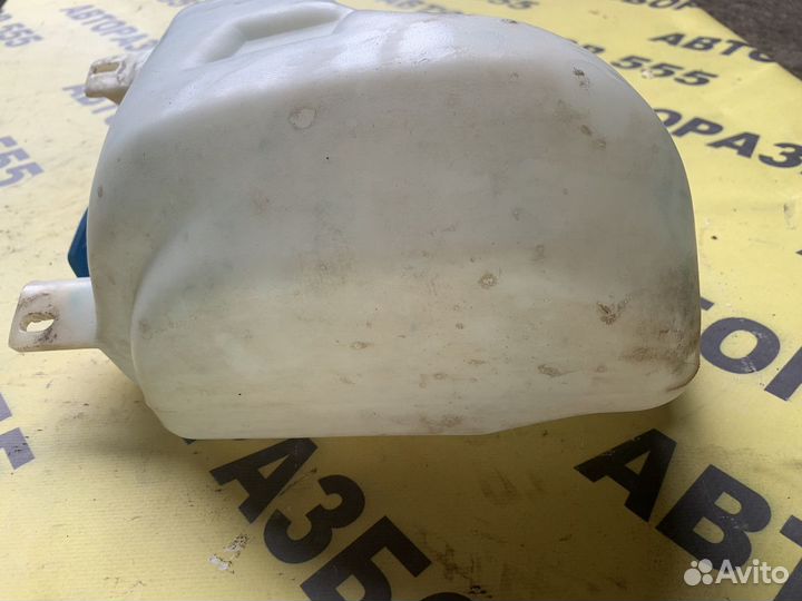 Бачок омывателя VW Vento