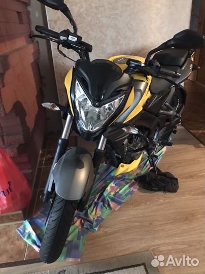 Bajaj pulsar ns 200