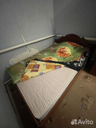 Спальный гарнитур