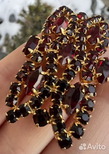 Брошь чехия винтаж гранатовое стекло