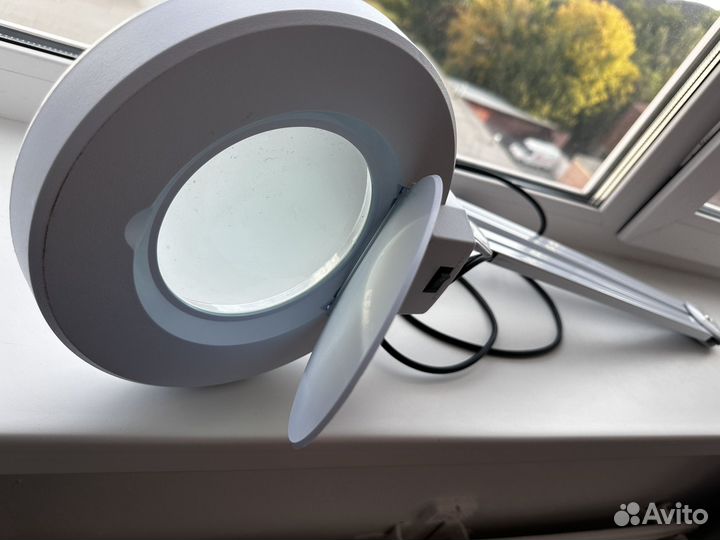 Лампа лупа настольная