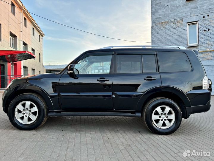 Mitsubishi Pajero 3.2 AT, 2009, 210 000 км