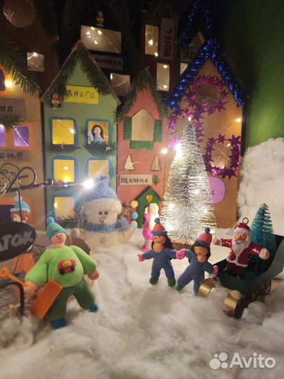 Поделка в большой коробке