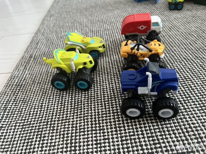 Машинки из мультика Вспыш