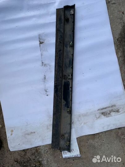 Молдинг двери задней правой Volkswagen Passat B5