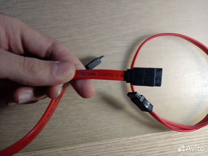 SATA кабель (оба рабочие цена за 1 шт)