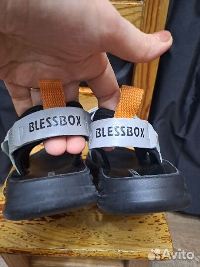 Сандалии мальчику 34
