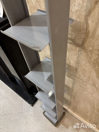 Полка для DVD дисков. Металл. Высота 127 см