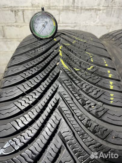 Michelin Alpin 5 215/65 R17