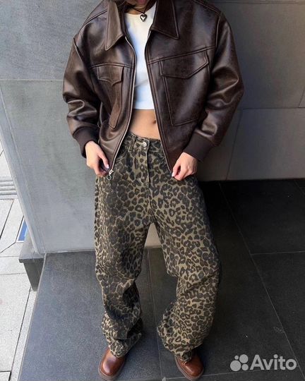 Женская куртка бомбер из эко кожи