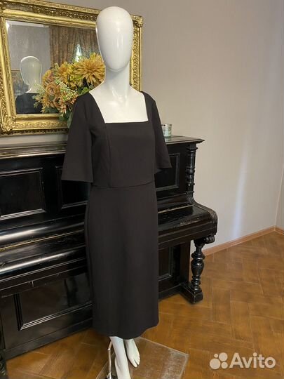 Роскошное Платье с шикарным вырезом м размер