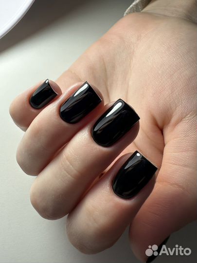 Маникюр с покрытием гель-лак